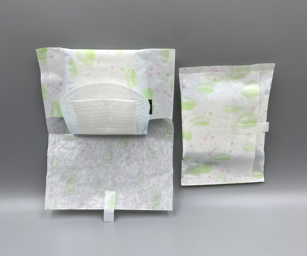 Гигиенические прокладки при производстве упаковочной бумаги для термосваривания